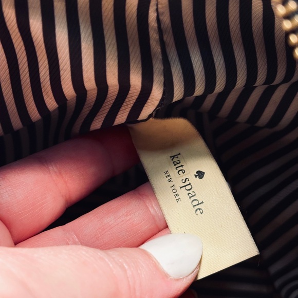 Full Size Kate Spade Leewood Place Leather Crossbody Bag Tote Black Scallops - Picture 8 of 10